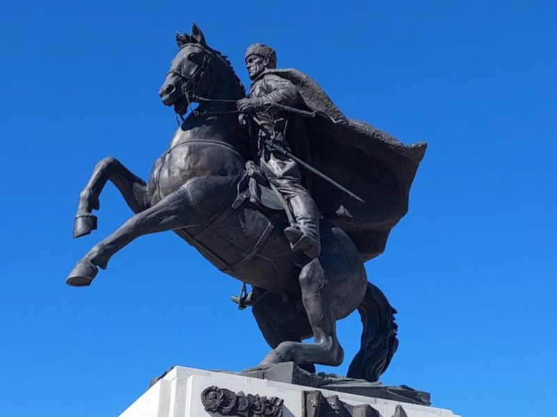 Индивидуальная обзорная экскурсия по исторической Уфе - индивидуальная экскурсия в Уфе пешком длительностью 4 часа с количеством участников до 6 человек цена экскурсии 6000₽