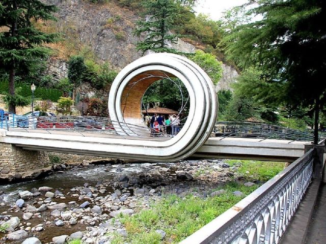 Экскурсия в Боржоми, Рабат и Вардзию: легендарные места Грузии — фото 3