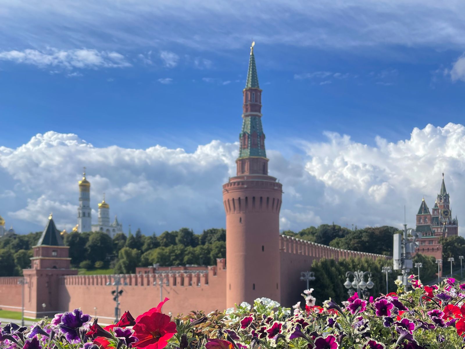 Вид на Кремль с Москворецкого моста