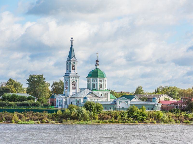 Река