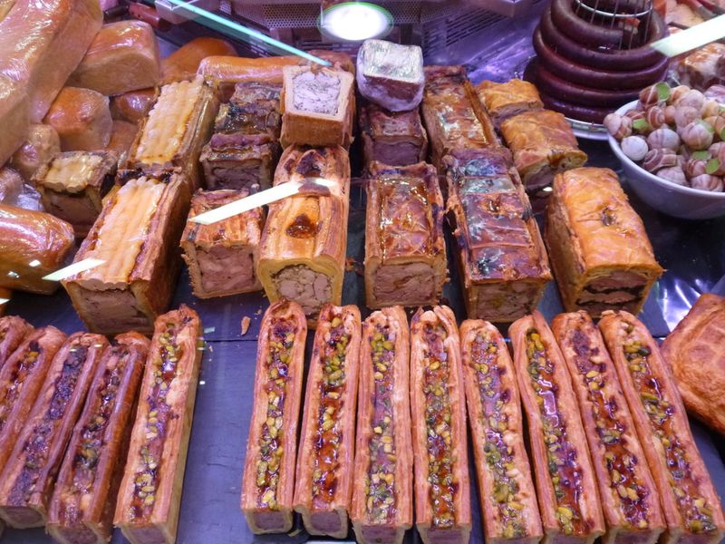 Гастрономическая экскурсия "Лион со вкусом" - индивидуальная экскурсия в Лионе пешком длительностью 2 часа с количеством участников до 15 человек цена экскурсии 174€