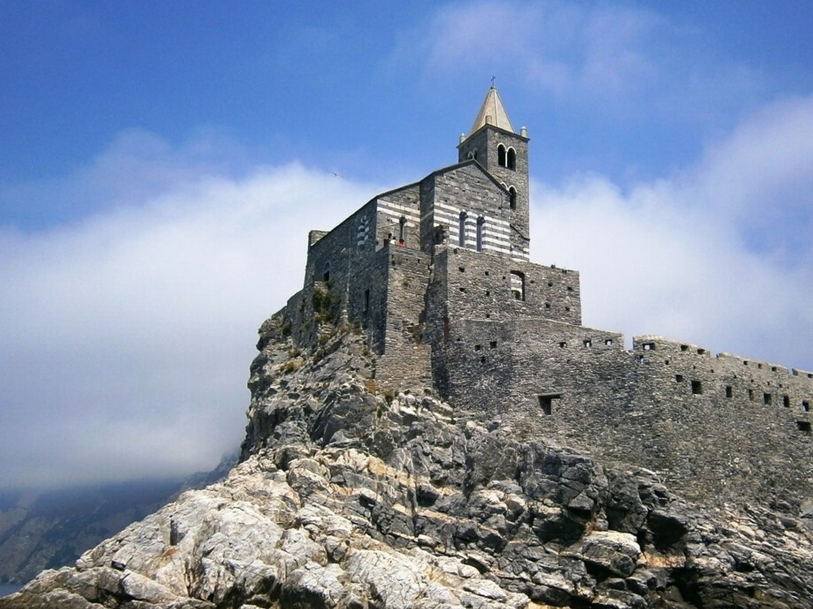 Замок