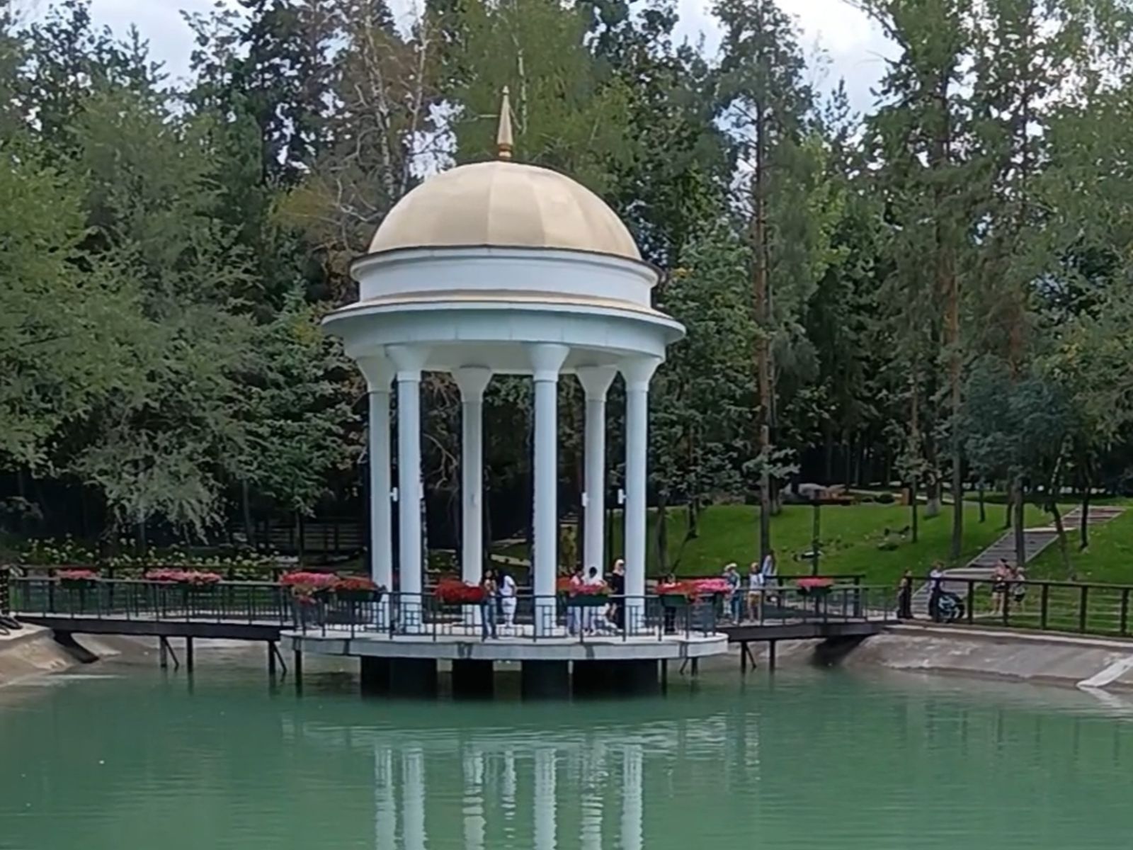 Озеро, где проходят фотосессии