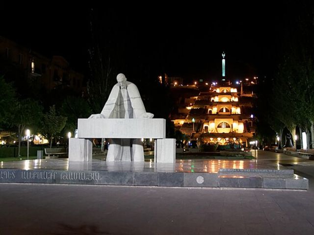 Обзорная экскурсия в Ереване "Тепло розового города" — фото 2