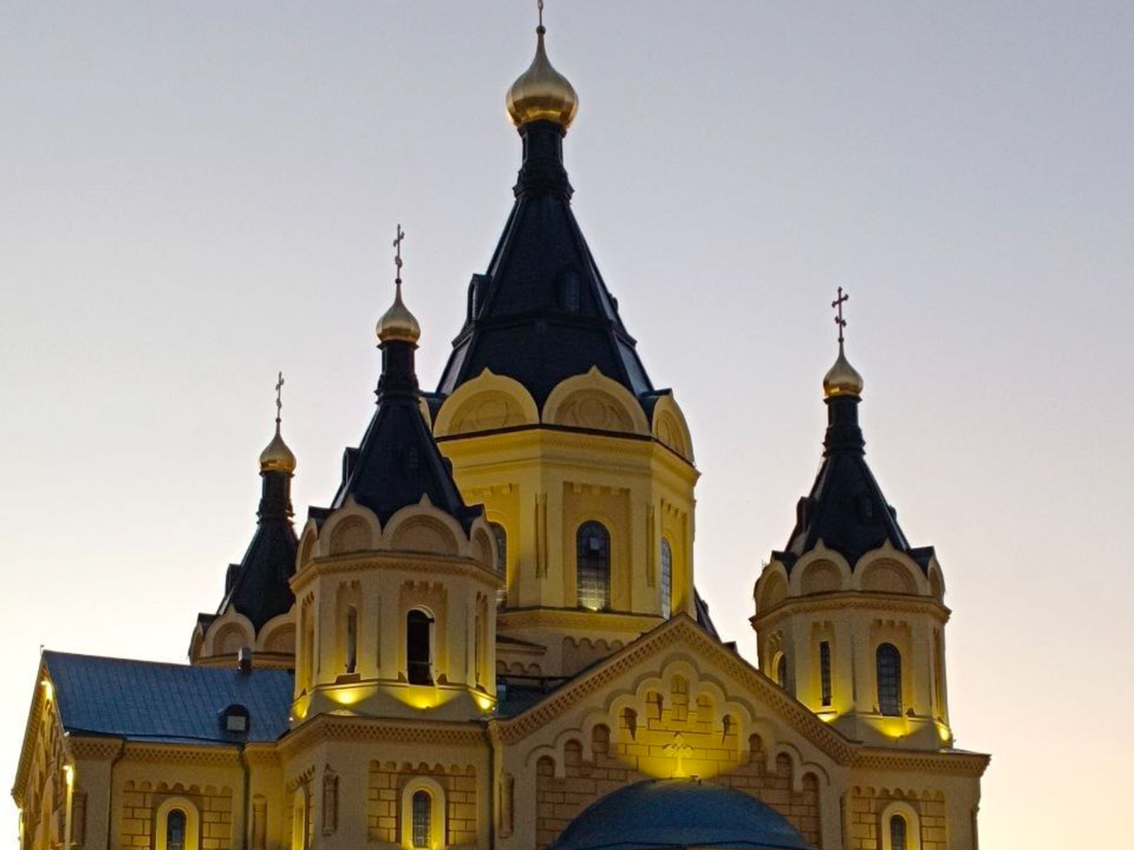 Шатры и главки собора А. Невского
