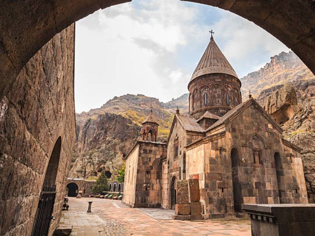 Экскурсия из Еревана: от древнего Гарни до зелёного Дилижана — фото 2