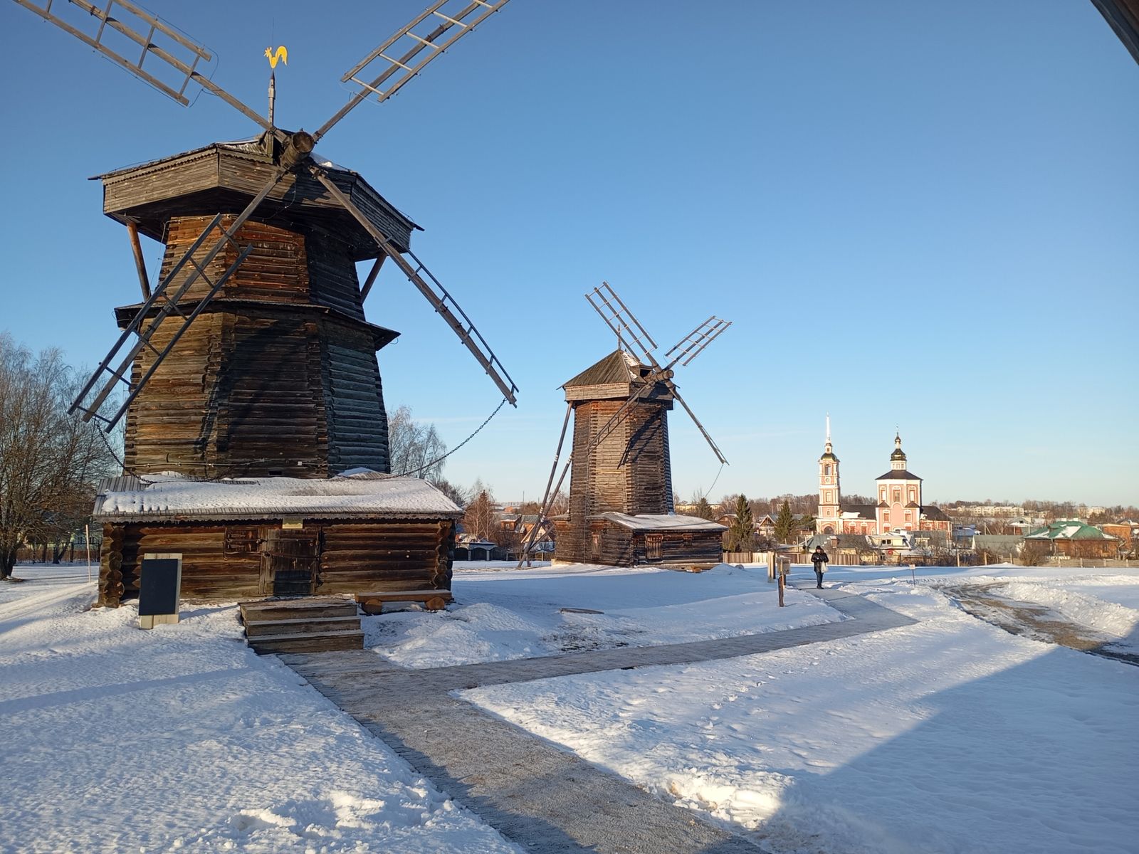 Мельницы