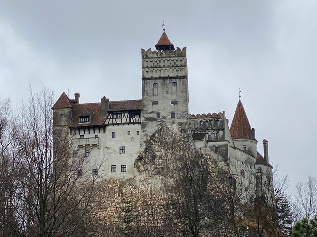 Индивидуальная обзорная экскурсия по замку Бран: миф о Дракуле — фото 2