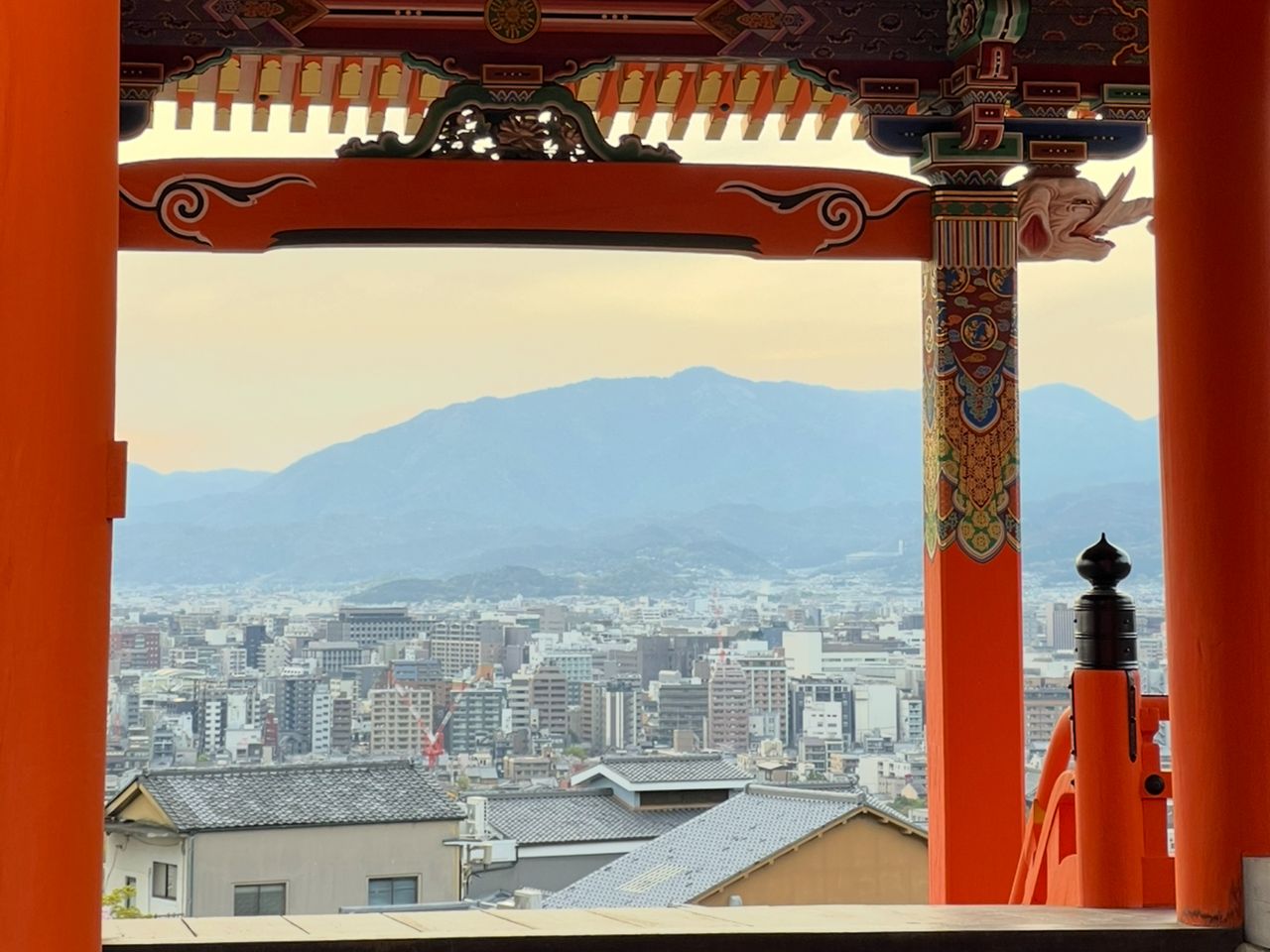 Обзорная экскурсия по Киото вне открыток: святыни и сокровища - индивидуальная экскурсия в Киото пешком длительностью 5 часов с количеством участников до 6 человек со скидкой 10% цена экскурсии 243€