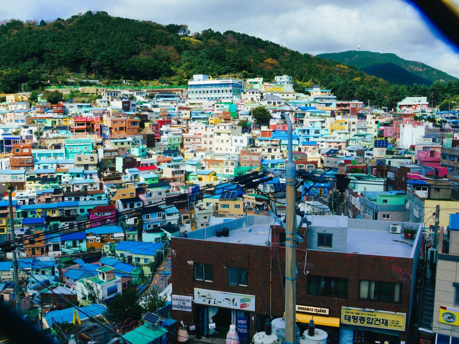 Красота и колорит Культурной деревни Камчхон влюбляют даже издалека
