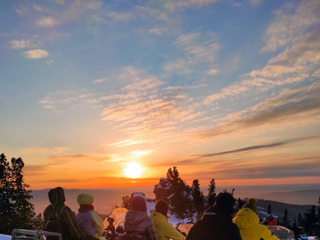 Групповая обзорная экскурсия на снегоходах в Шерегеше "3 вершины"