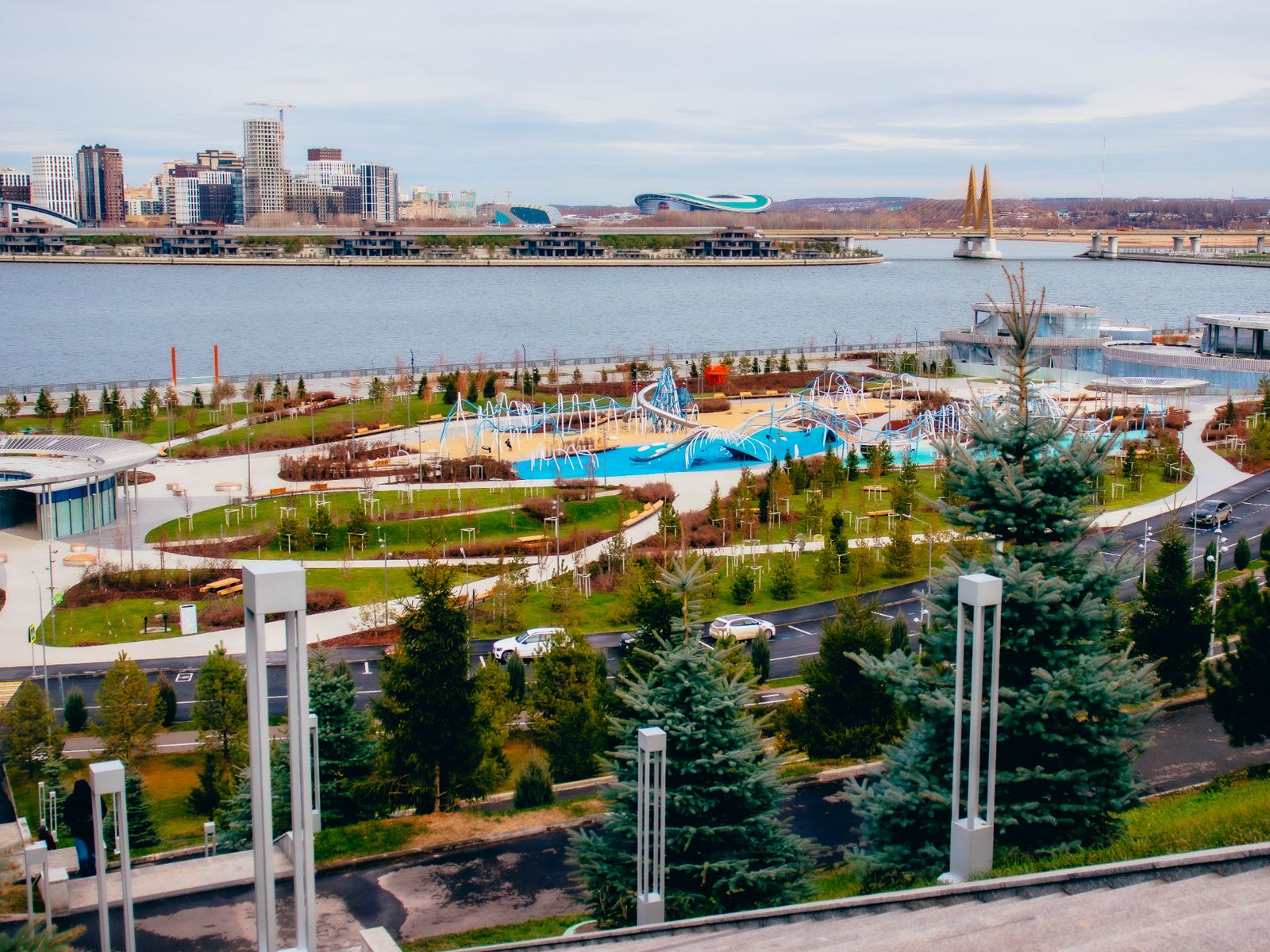 Вид со сквера Карла Фукса