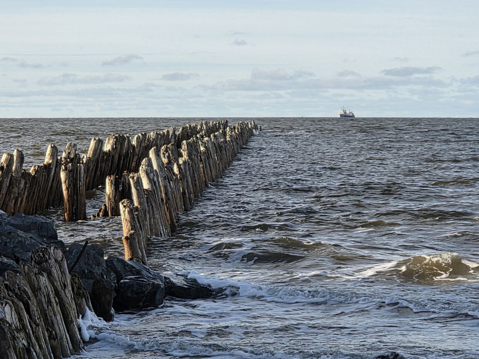Море