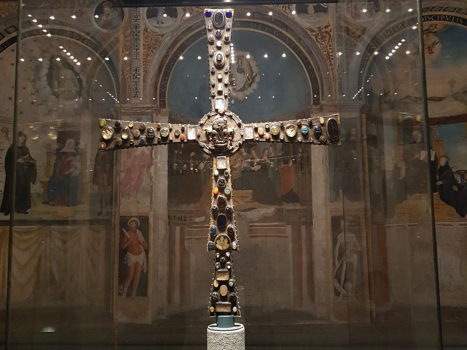 Музей Санта-Джулия, крест Дезидерия