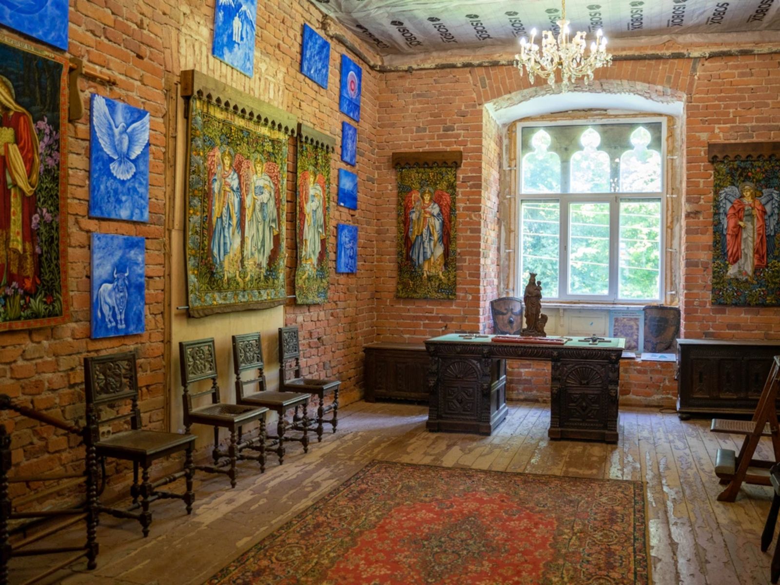 Средневековое убранство замка