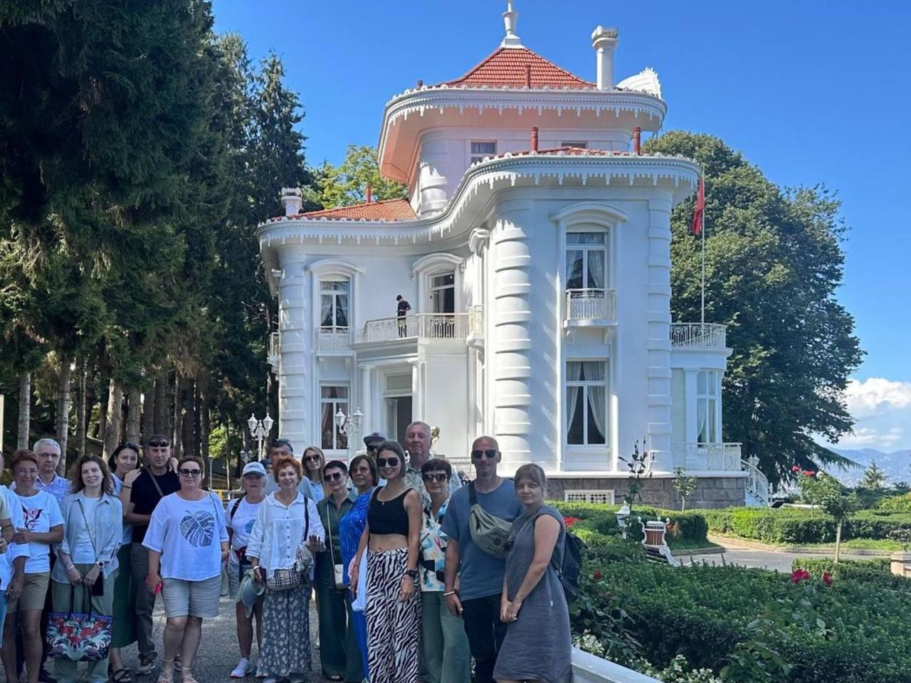 Экскурсия в Трабзоне для пассажиров лайнера Astoria Grande - групповая экскурсия в Трабзоне на автобусе длительностью 5.5 часов с количеством участников более 20 человек цена экскурсии 67€