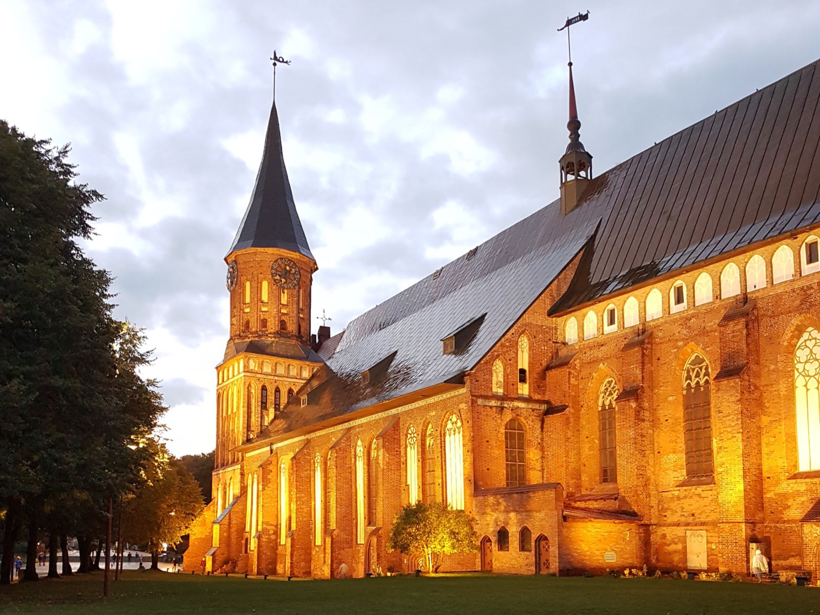 Вечером Калининград