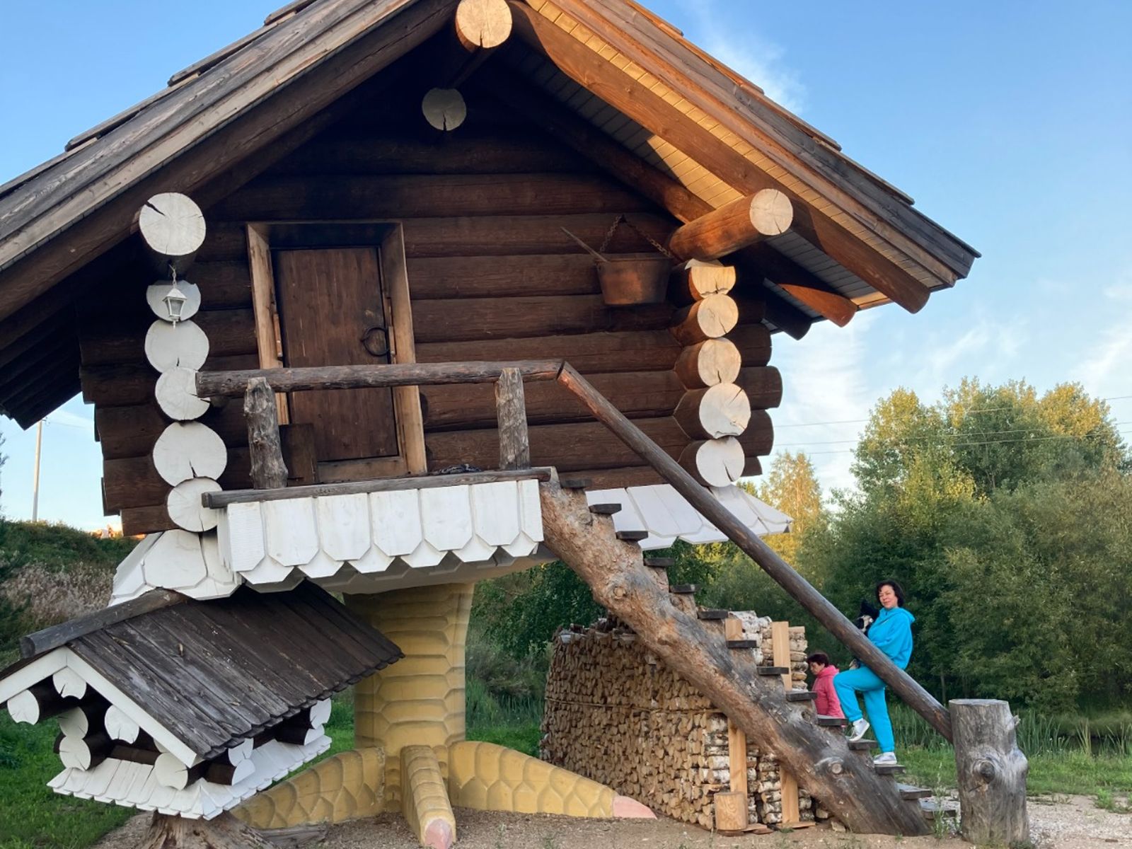 Избушка на курьих ножках