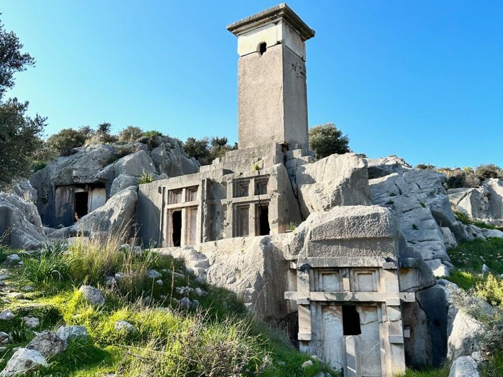 Античный город