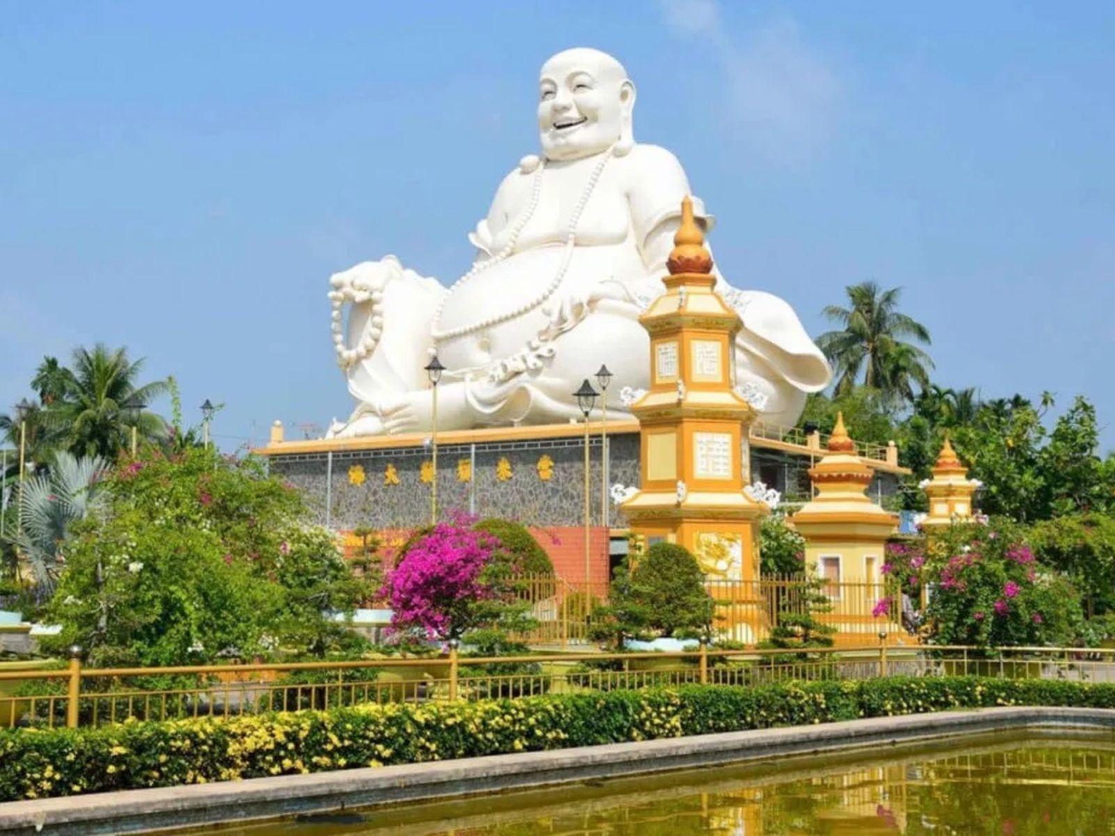 На обратном пути в Хошимин посетим пагоду Винь Чанг 