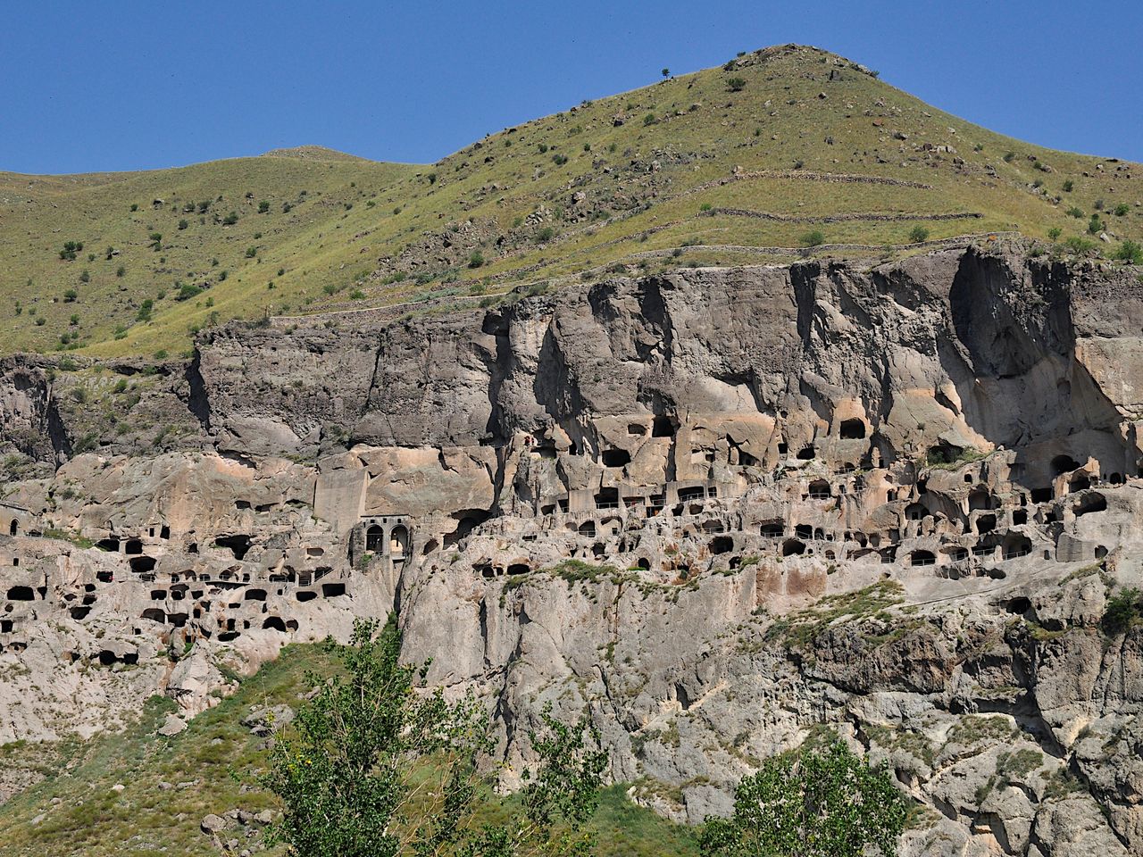 Индивидуальная экскурсия из Мцхеты в Боржоми, Ахалцихе и Вардзию - индивидуальная экскурсия в Мцхете на машине гида длительностью 10 часов с количеством участников до 4 человек цена экскурсии 230€