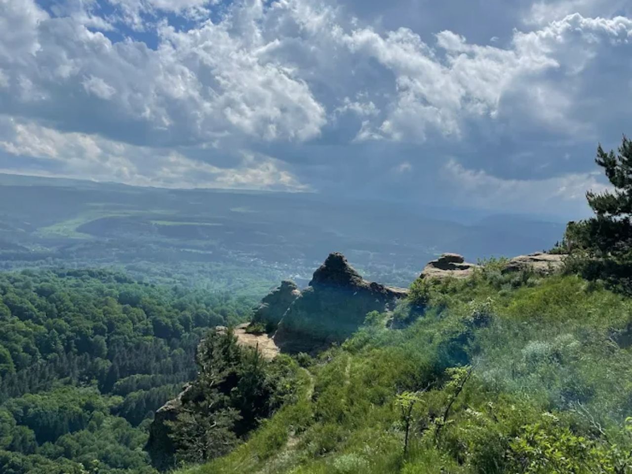 Обзорная экскурсия по Кисловодску и ближайшим окрестностям - индивидуальная экскурсия в Кисловодске на машине гида длительностью 8 часов с количеством участников до 4 человек цена экскурсии 20000₽