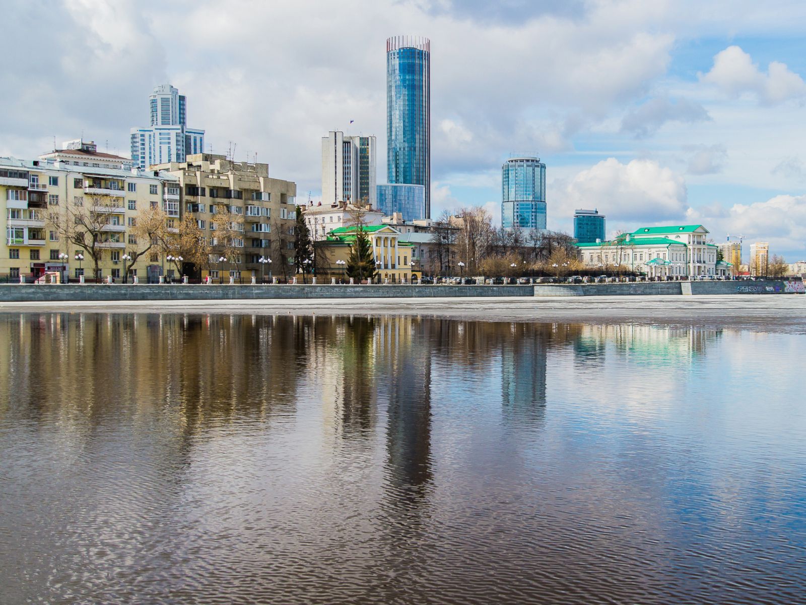 Набережная Городского пруда