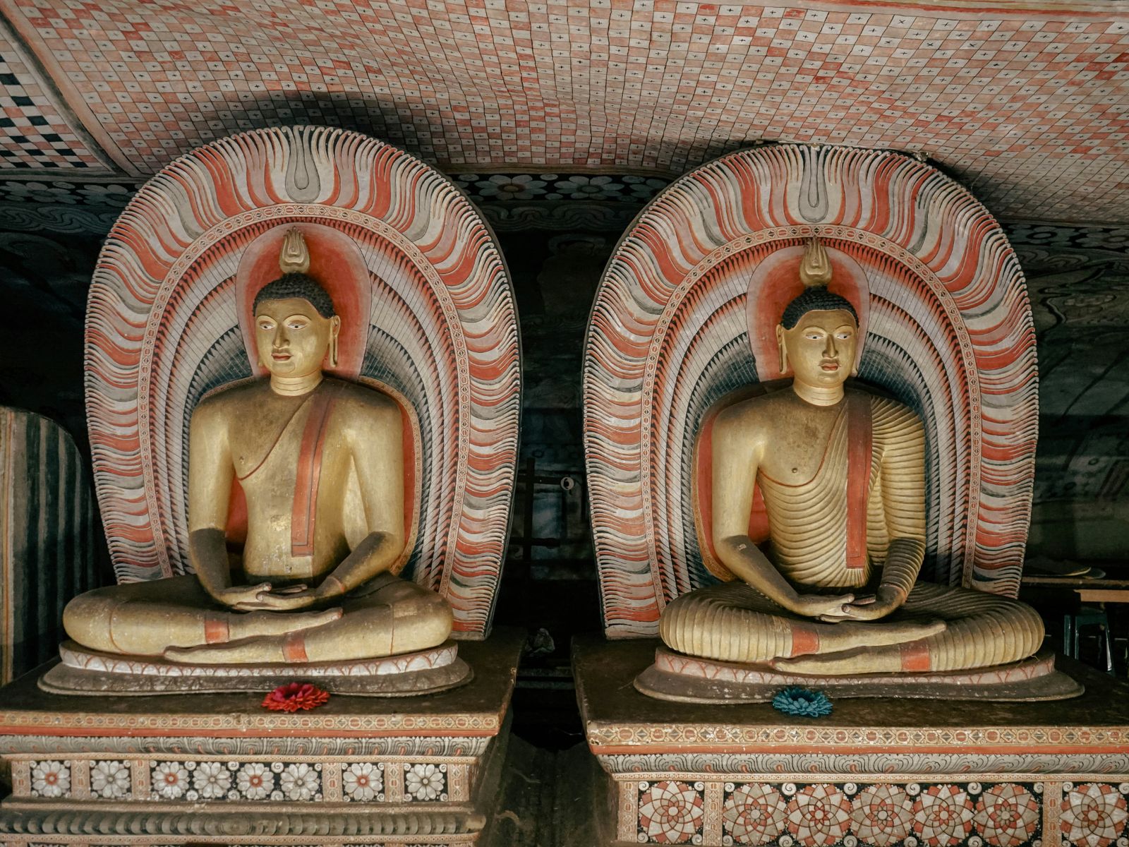 Статуи Будды