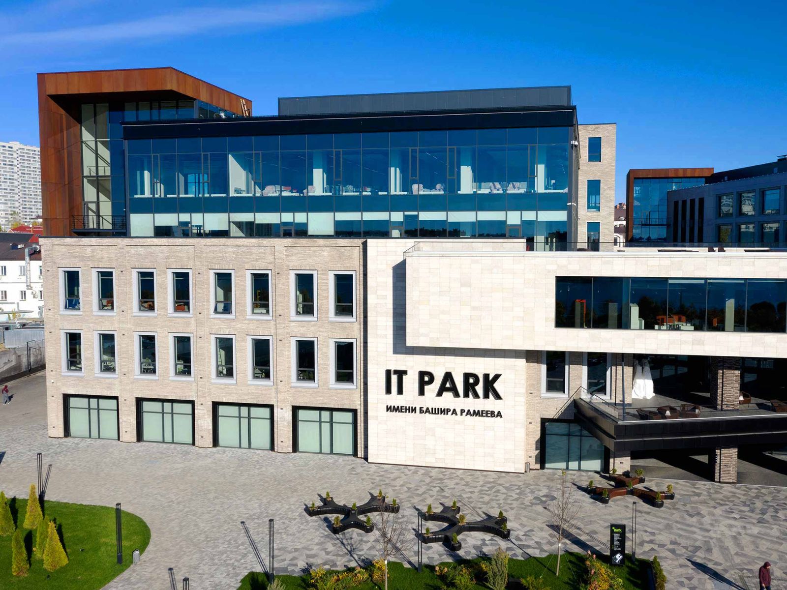 Советское прошлое и технологичное будущее в одном здании