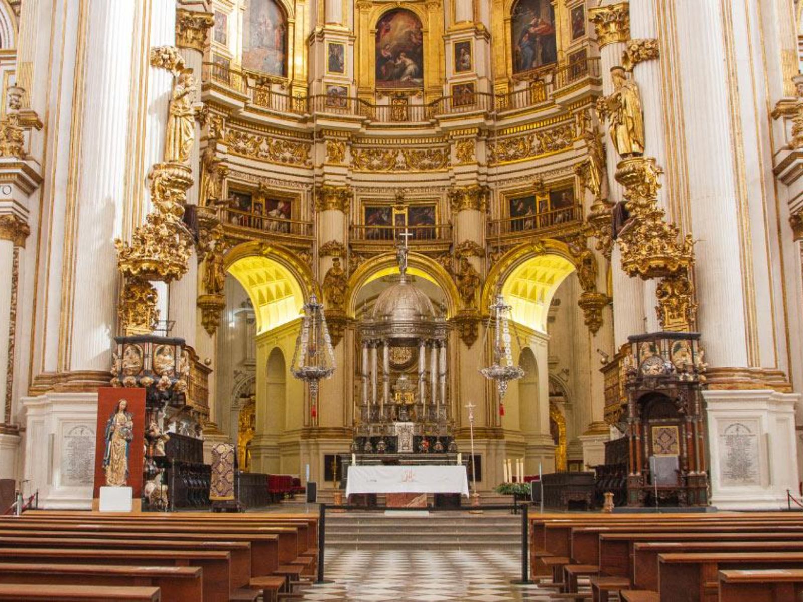 Интерьер собора