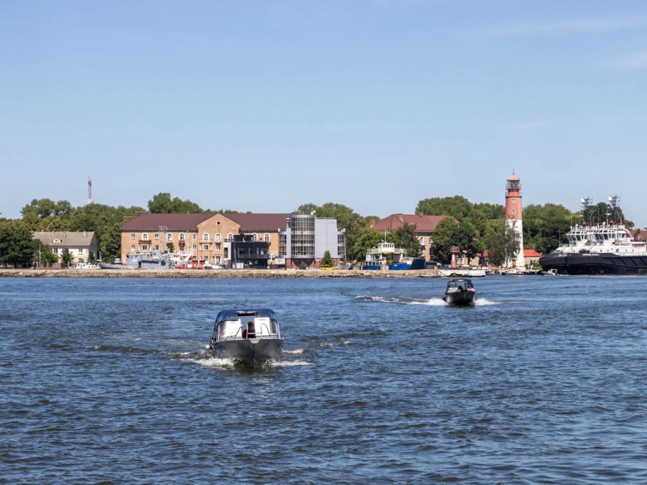 Групповая экскурсия в Балтийск и Янтарный: край моря и янтаря - групповая экскурсия в Калининграде на автобусе длительностью 8 часов с количеством участников до 18 человек цена экскурсии 4450₽