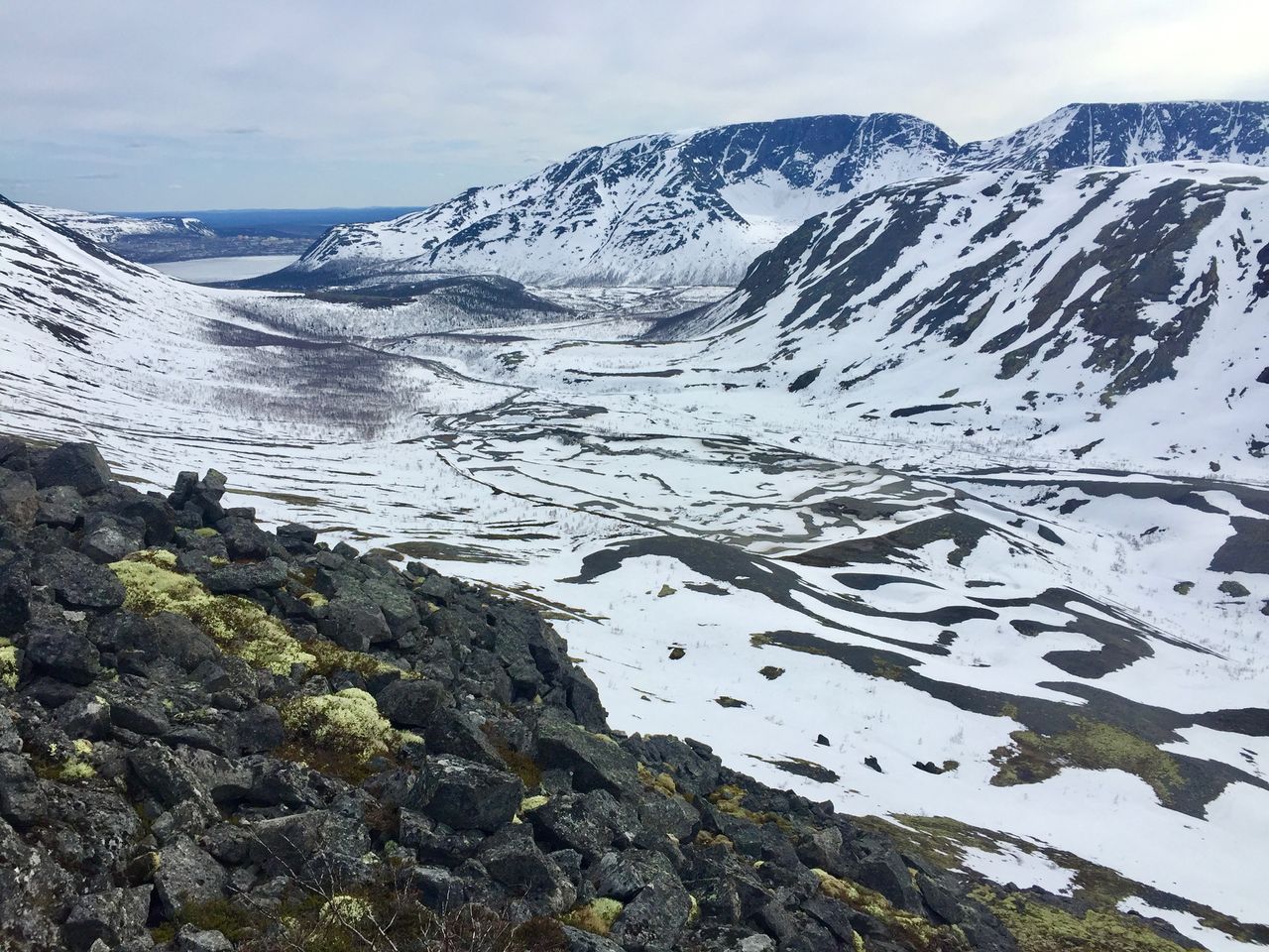 Обзорная экскурсия из Мурманска в Кировск и Хибины — горы Севера - индивидуальная экскурсия в Мурманске на машине гида длительностью 10 часов с количеством участников до 4 человек цена экскурсии 15000₽