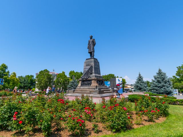 Индивидуальная экскурсия из Гурзуфа в Севастополь и Херсонес
