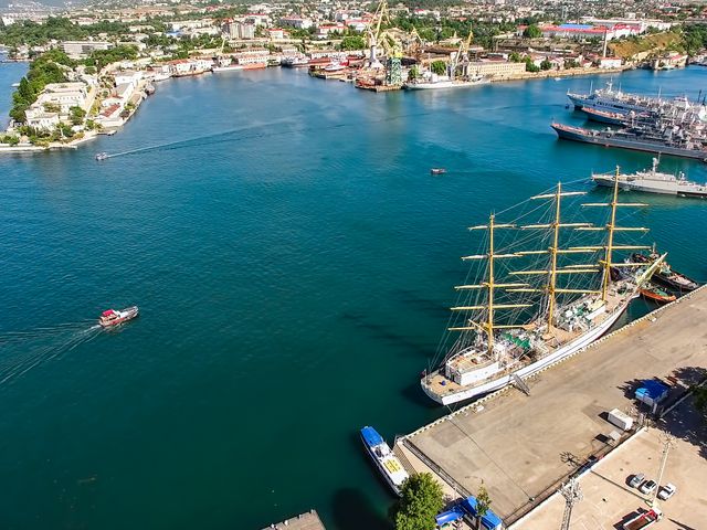 Индивидуальная экскурсия из Гурзуфа в Севастополь и Херсонес — фото 3