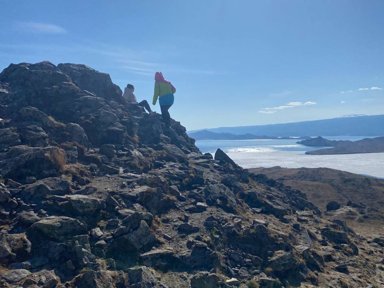 1-дневная обзорная экскурсия из Иркутска на Север острова Ольхон - индивидуальная экскурсия в Иркутске на машине гида длительностью более 12 часов с количеством участников до 4 человек цена экскурсии 52000₽