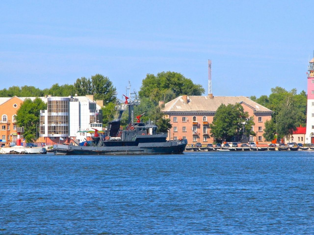 Морская прогулка на скоростном катере по акватории Балтийска - индивидуальная экскурсия в Балтийске длительностью 30 минут с количеством участников до 6 человек цена экскурсии 4000₽