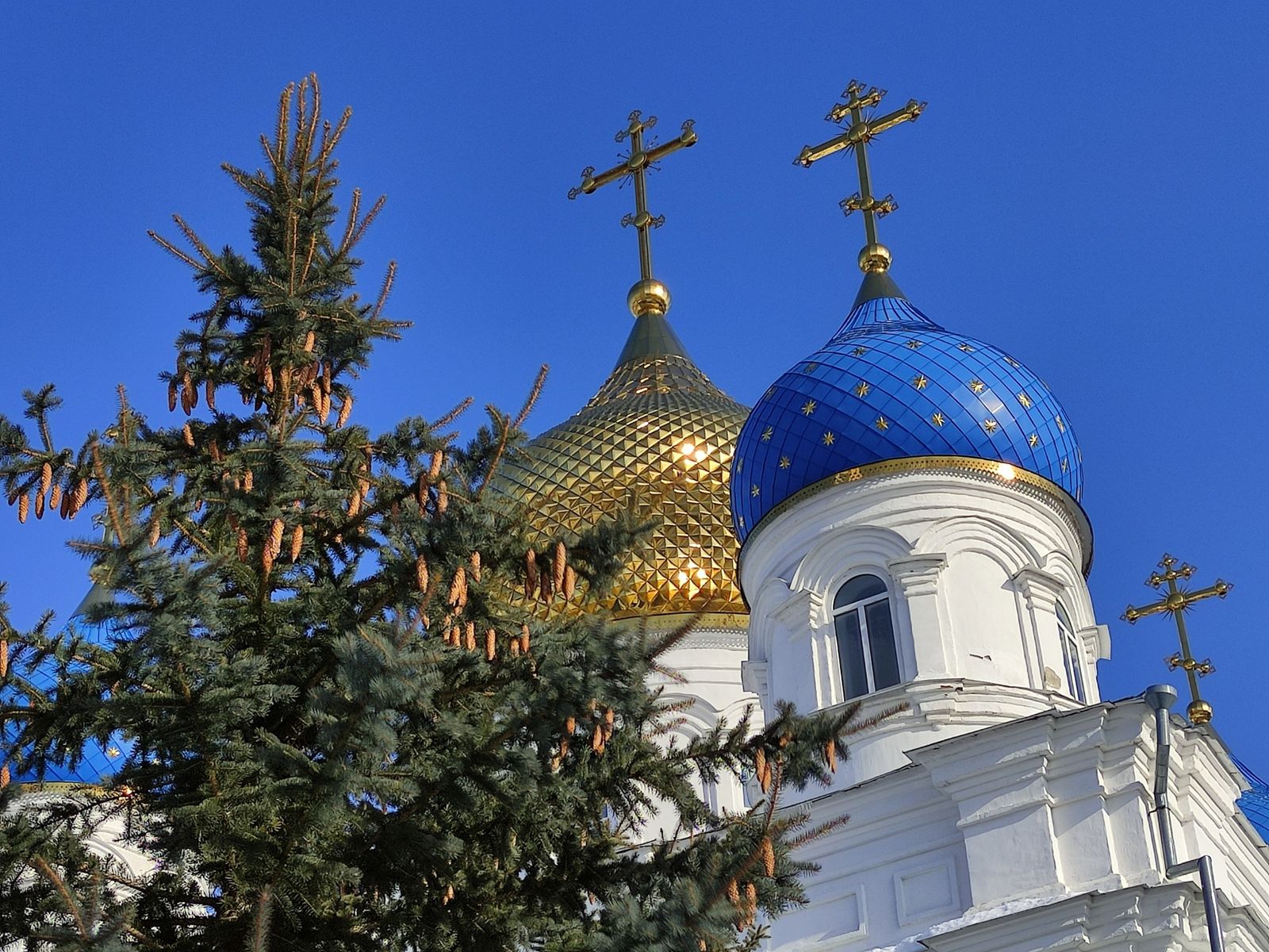 Один из храмов Параскево-Вознесенского женского монастыря 