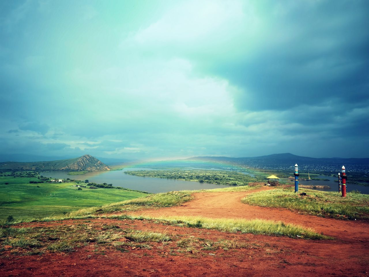 Экскурсия по мистическим местам Бурятии: за гранью обыденного - индивидуальная экскурсия в Улан-Удэ на машине гида длительностью 5 часов с количеством участников до 6 человек со скидкой 5% цена экскурсии 8930₽