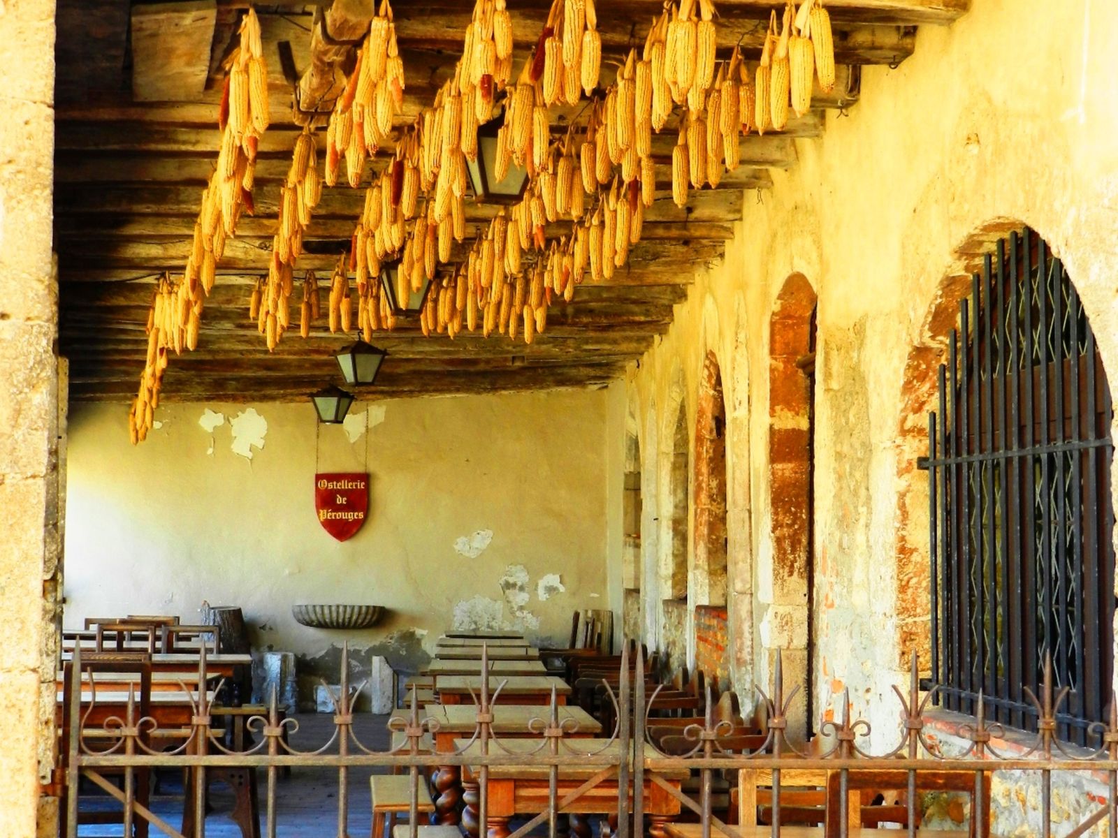 Экскурсия в Перуже