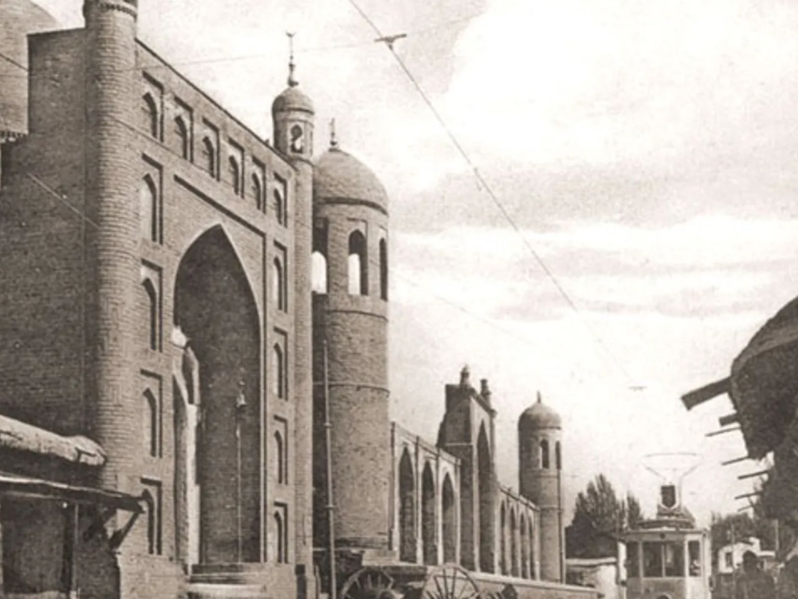 Вы удивитесь, как много в Ташкенте древних мечетей, медресе и мавзолеев