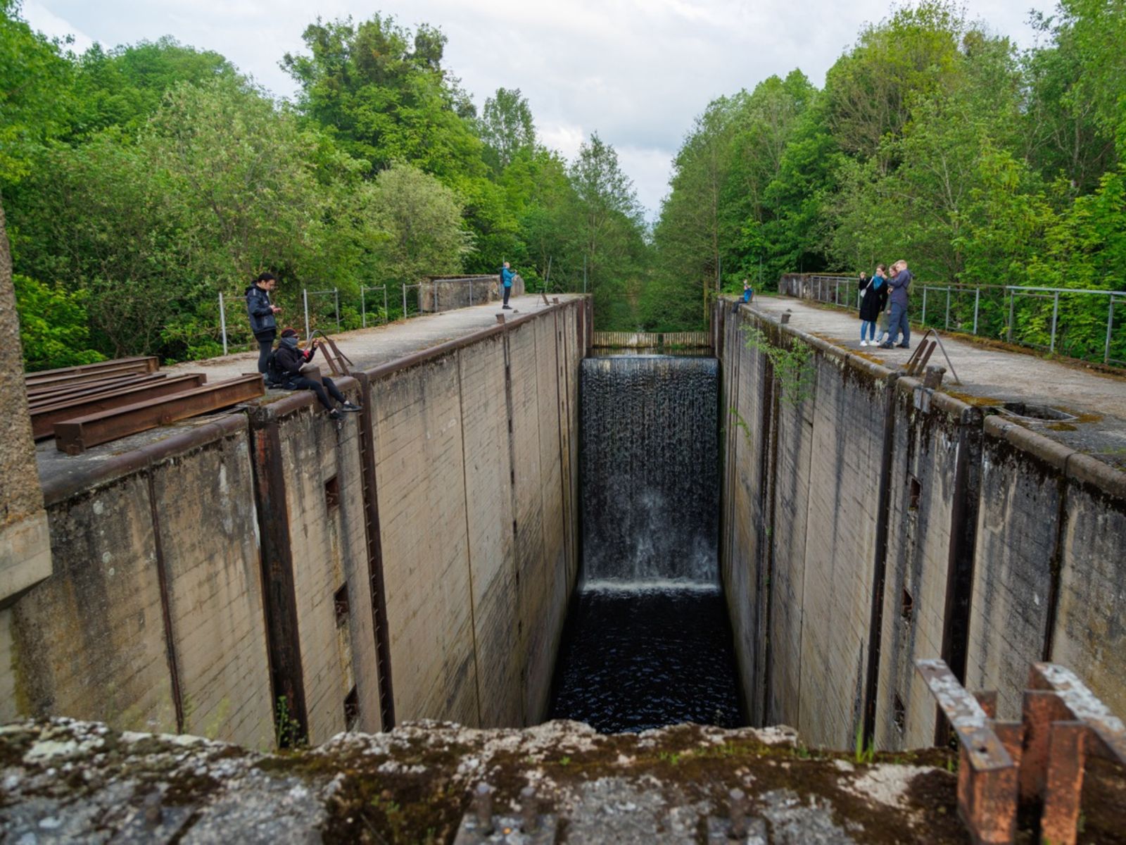 Один из шлюхов Мазурского канала