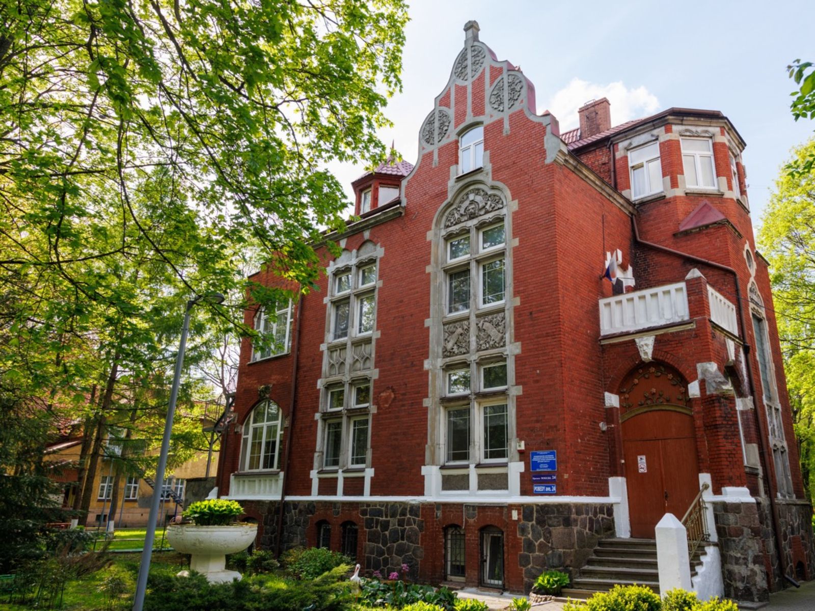 Готическая архитектура Амалиенау