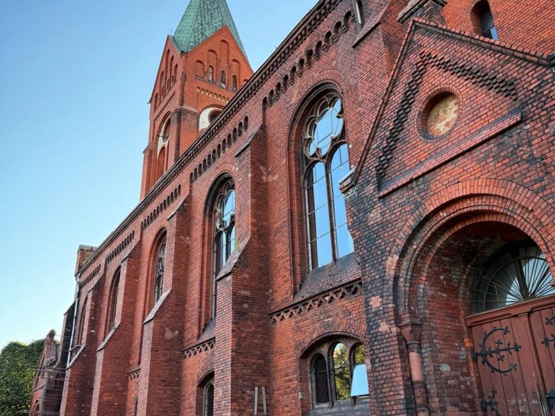 Экскурсия от старинных улиц Черняховска к легендам замка Тапиау - групповая экскурсия в Калининграде на автобусе длительностью 8 часов с количеством участников до 18 человек цена экскурсии 3700₽