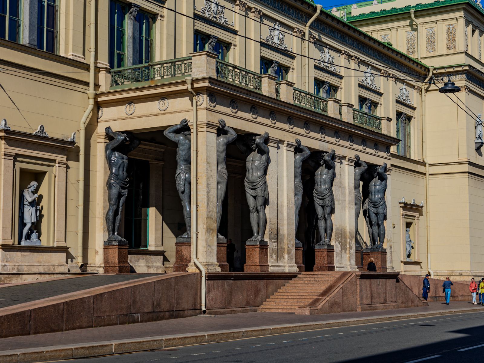 Атланты Эрмитажа - загадаем желание