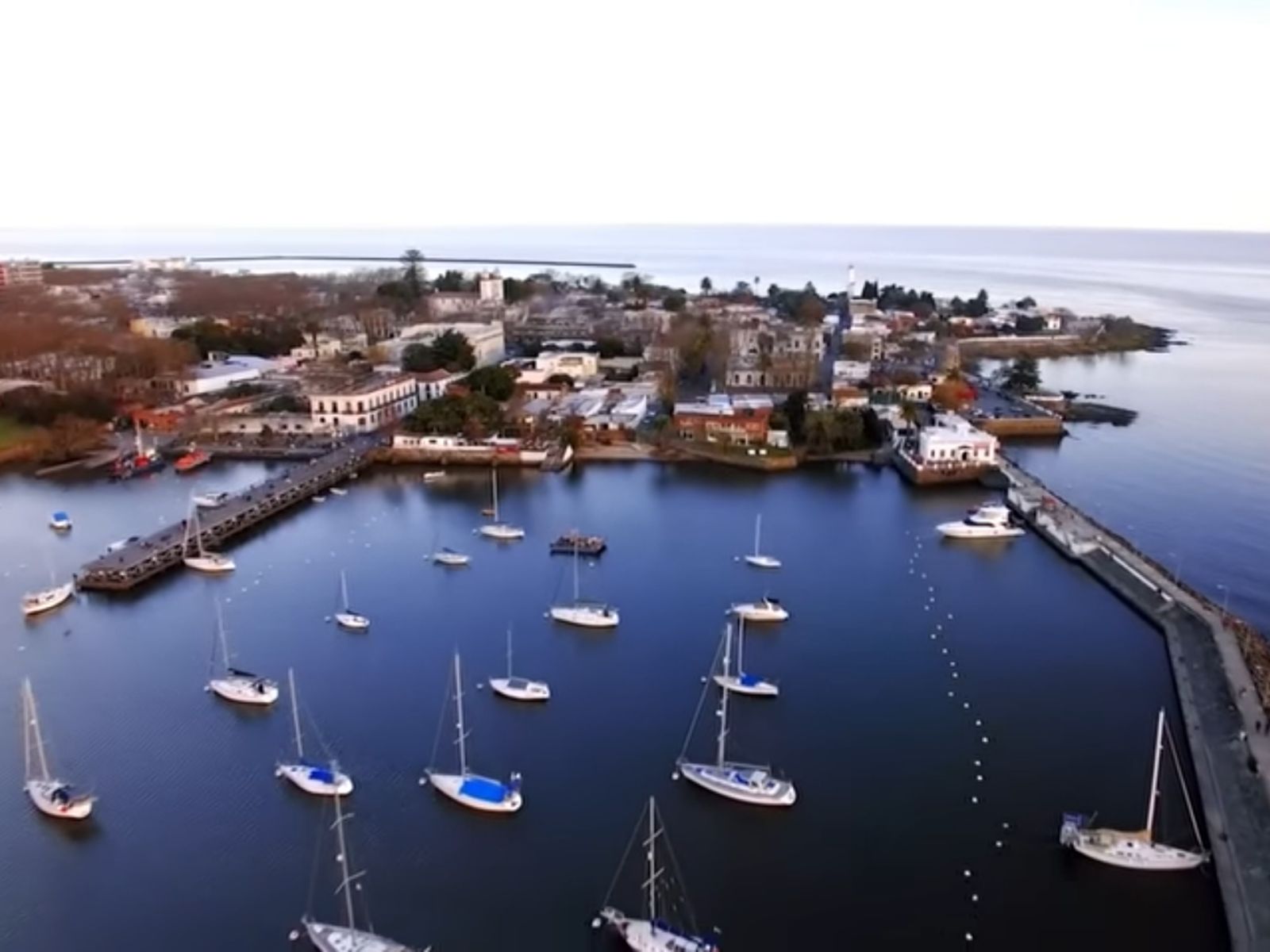 Порт и бывший бастион Святой Риты 