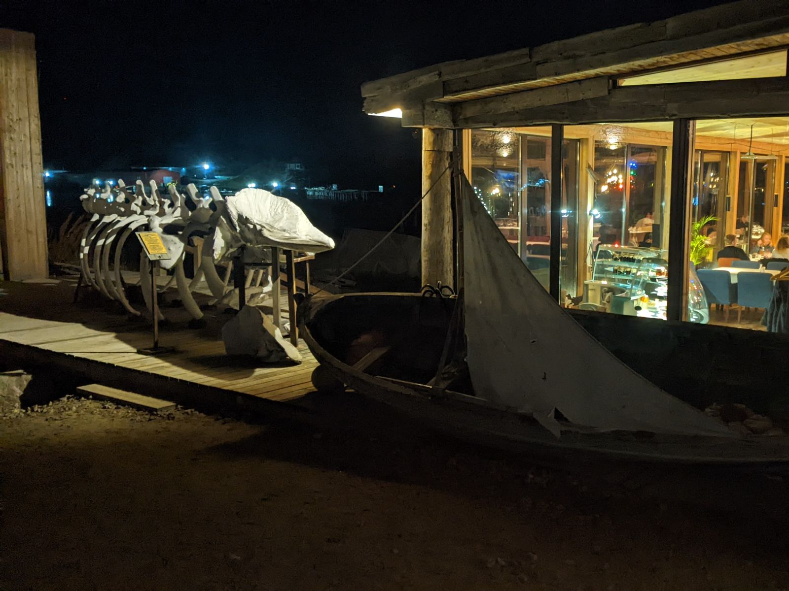 Ресторан на берегу