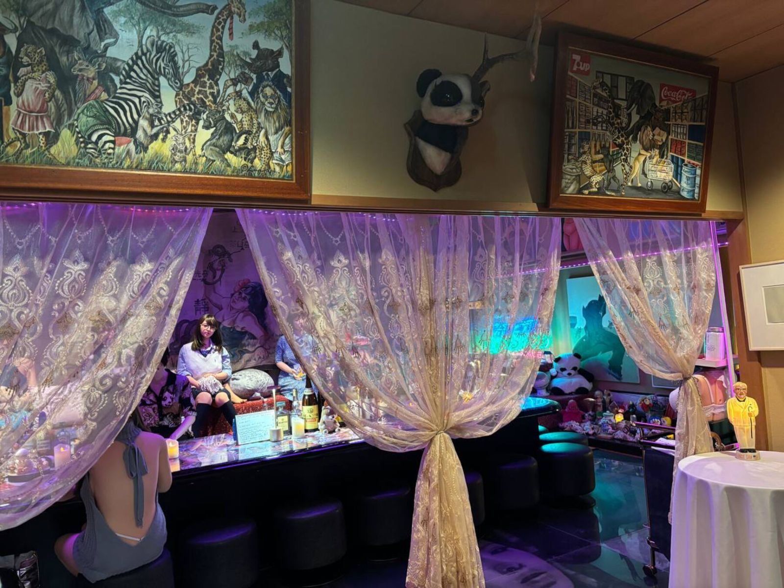 Бар "Чай, сакэ и вакамэ", Музей искусств Дайдо («Museum of Roadside Art»)