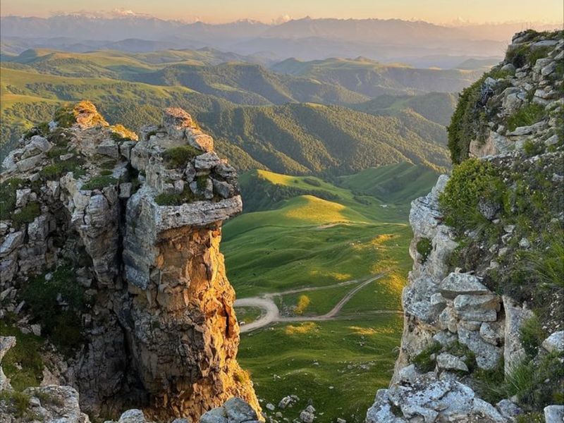 Экскурсия в Домбай на 1 день — панорамы, озёра и фотопаузы - групповая экскурсия в Кисловодске на машине гида длительностью 12 часов с количеством участников до 6 человек цена экскурсии 3700₽