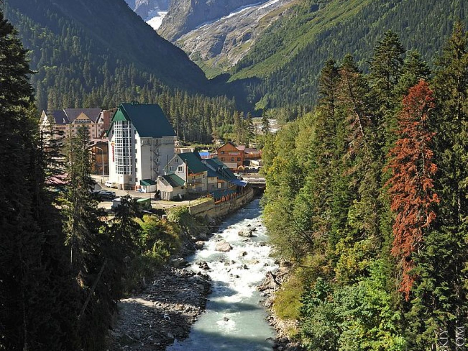 Посёлок Домбай 