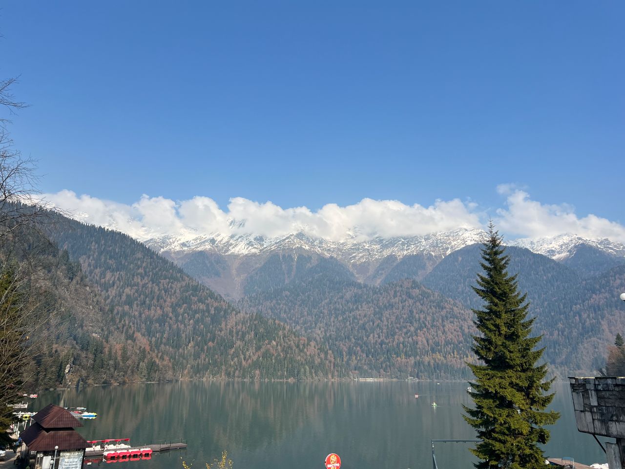 Индивидуальная обзорная экскурсия из Гагры к сказочной Рице - индивидуальная экскурсия в Гаграх на машине гида длительностью 6 часов с количеством участников до 4 человек цена экскурсии 10000₽